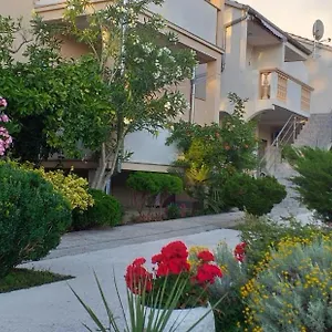 https://apartments-golic.hotelinzadar.com