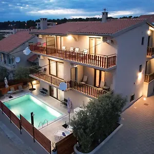 https://apartments-julia.hotelinzadar.com