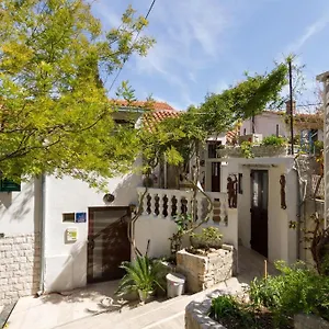  Appartement Varos